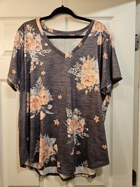Women's Gray Floral V-Neck Long Sleeve Tee with Peach Roses
